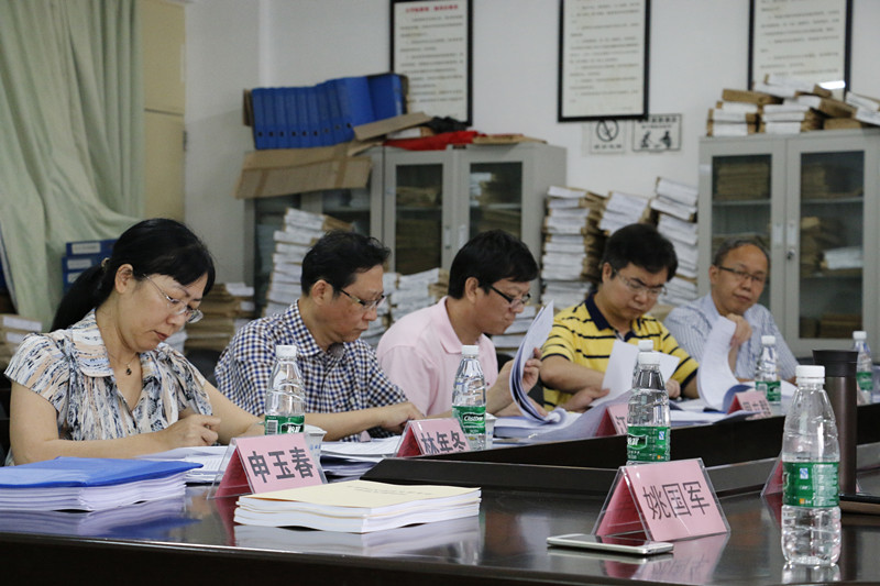 专家_副本.jpg 英国威廉集团官网